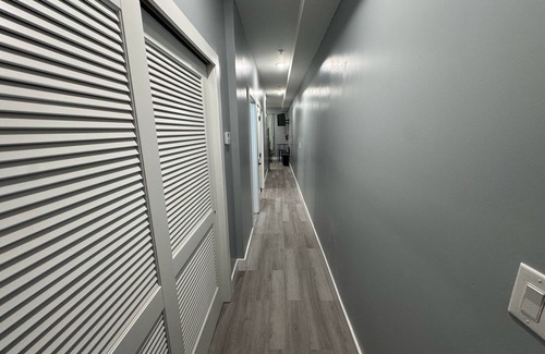 East Parkside Apartment | “Modern Chic 1-Bedroom Apartment – Sleeps 3"