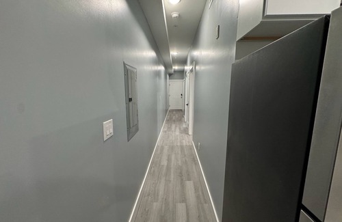 East Parkside Apartment | “Modern Chic 1-Bedroom Apartment – Sleeps 3"