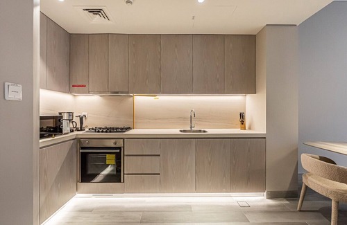 Jumeirah Village Circle Apartment | Modern Chic 1BR | Cozy & Stylish Home in Concept 7 – JVC