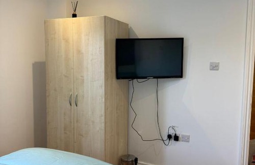 Hatfield Apartment | Modern City Flat, Walk to Hatfield House, Trains and University