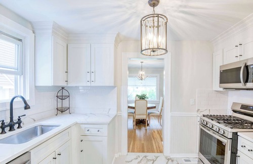 University Heights House | Modern Cleveland 3BR | Walkable & Stylish Retreat
