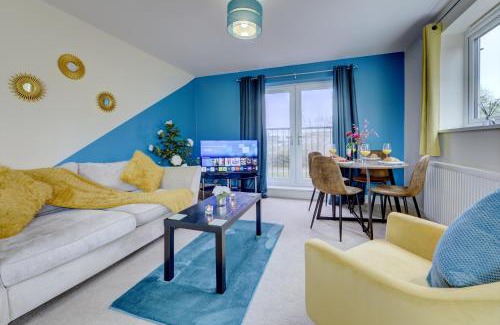 Rugby Apartment | Modern Comfort, 2BR, Ensuite, Parking