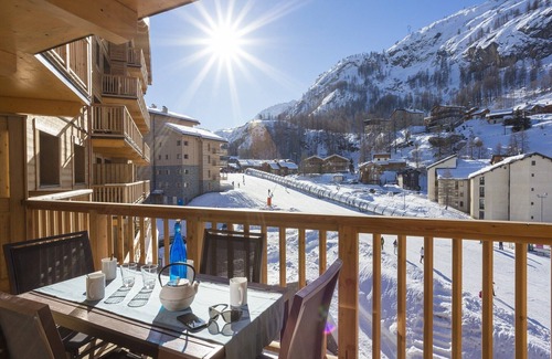 Tignes Apartment | Modern Comfort by the Slopes