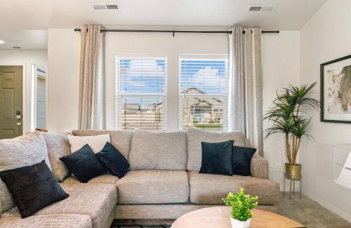 Caldwell House | Modern Comfort Caldwell 3b2b Home Sleeps 8!