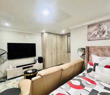 Vanderbijlpark Apartment | Modern Comfort with Easy Access Everywhere