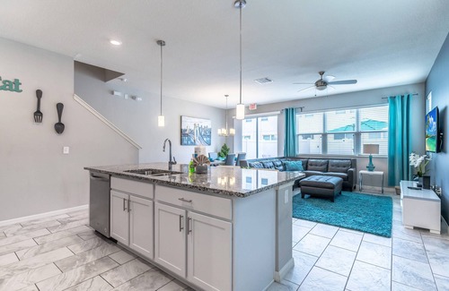 Indian Wells House | Modern Compass Bay Corner Unit w/Game Room | Pet Friendly | Sleeps 10