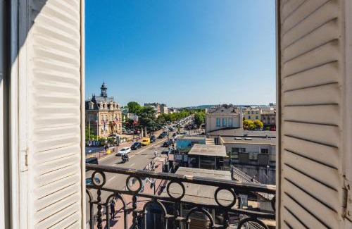Maisons-Laffitte Apartment | Modern&Confort Fully Furnish Apartment ⭑ La Défense ⭑Champs Elysées⭑ RER A & L