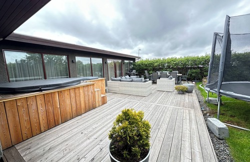 Grafarholt House | Modern cosy family friendly house in Reykjavik