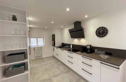 Amboise Cottage | Modern Cottage Close to Downtown Amboise with Parking, WiFi, and Outdoor Terrace