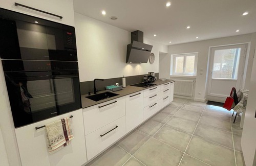 Amboise Cottage | Modern Cottage Close to Downtown Amboise with Parking, WiFi, and Outdoor Terrace