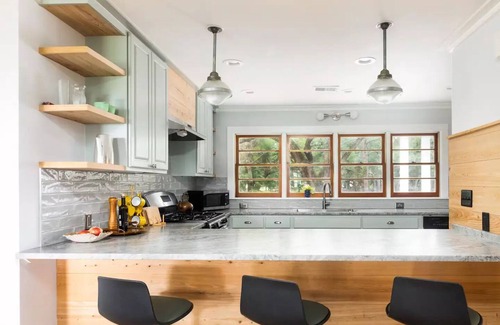 Edisto Island House | Modern Cottage on Edisto with deep water and viewsnn