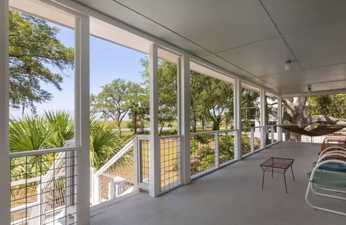 Edisto Island House | Modern Cottage on Edisto with deep water and viewsnn