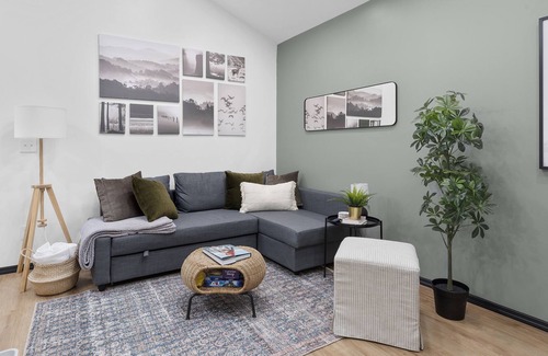 Franklin Park House | Modern & cozy 1 bed/1 bath Home