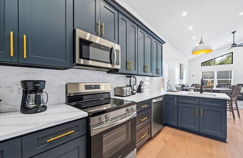 Foley House | Modern, Cozy and Spacious Home in Foley Alabama.