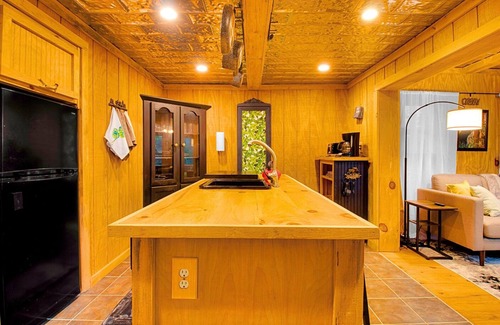 Morganton Cabin | Modern & Cozy Blue Ridge Cabin: Hot Tub & Fire Pit, Surrounded by Nature