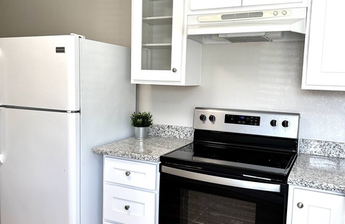 Santa Clara House | Modern & Cozy cottage walking to Santana Row & Valley Fair Shopping Center