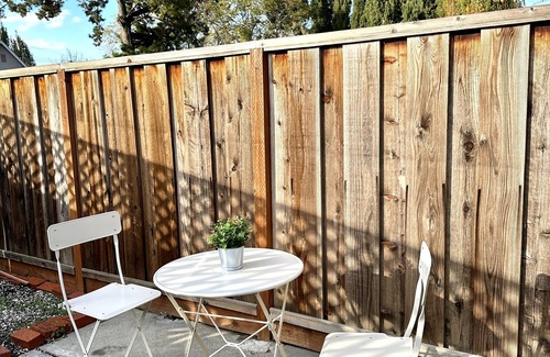 Santa Clara House | Modern & Cozy cottage walking to Santana Row & Valley Fair Shopping Center