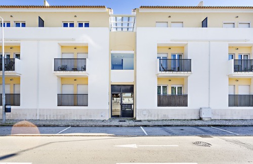 Cabanas Apartment | Modern, cozy apt with pool access