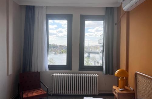 Galata Apartment | Modern Design, 4 BR, Amazing Sea View, Karaköy 8