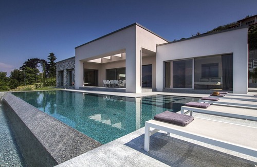 Stresa Villa | Modern Designer Villa With Pool And Magnificent Lake Views! - Villa Camilla