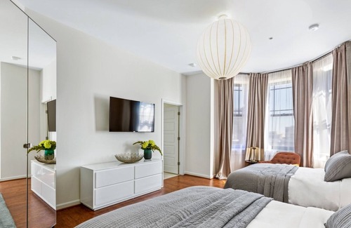 Downtown Baltimore House | Modern Double Bed Studio in Historic Mt. Vernon