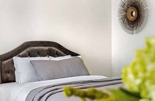 Downtown Baltimore House | Modern Double Bed Studio in Historic Mt. Vernon