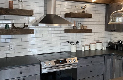 Rockport Apartment | Modern Downtown Penthouse Apartment Overlooking Front Beach