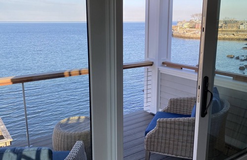 Rockport Apartment | Modern Downtown Penthouse Apartment Overlooking Front Beach