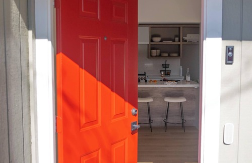 Sonoma Condo | Modern Downtown Sonoma Condo with deck and pool.n 30-day minimum stay required.