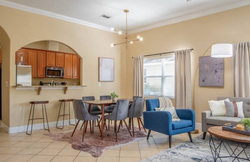 College Park House | ★Modern DT Home★King Bed☀️Patios✔Long Stays⚡️WiFi★