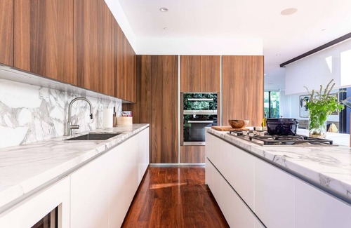 Beverly Grove House | Modern Eclectic Villa In L.A. {Well-Known Architect} Salt Water Pool/Jacuzzi