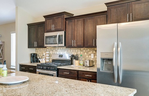 Biggs Field House | Modern El Paso Getaway w/Patio & Backyard!