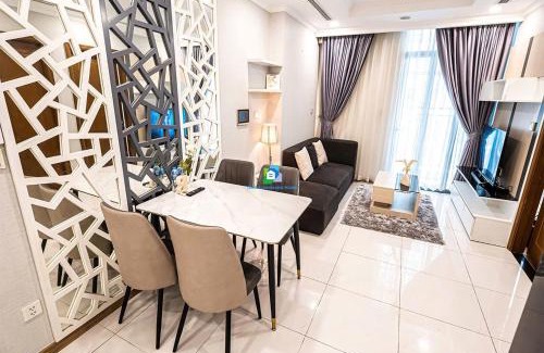 Hang Xanh Apartment | Modern Elegance in Central Park