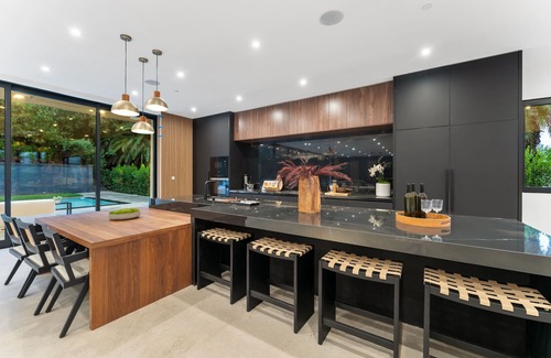 Holmby Hills Villa | MODERN ESTATE IN HEART OF BEVERLY HILLS