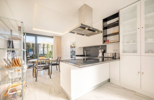 Cascais Apartment | Modern excellence with pool