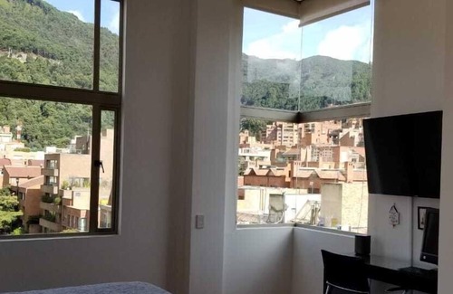 Chico Reservado Condo | Modern Executive Room Chicó Bogota