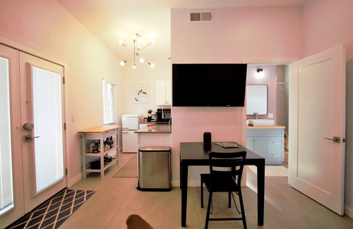 Palo Verde House | Modern Executive Suite w/kitchenette and laundry