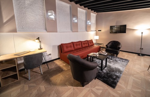 Patio Bonito Apartment | Modern experience at this beautiful unit.Located in the exclusive Astorga!