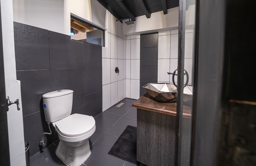 Patio Bonito Apartment | Modern experience at this beautiful unit.Located in the exclusive Astorga!