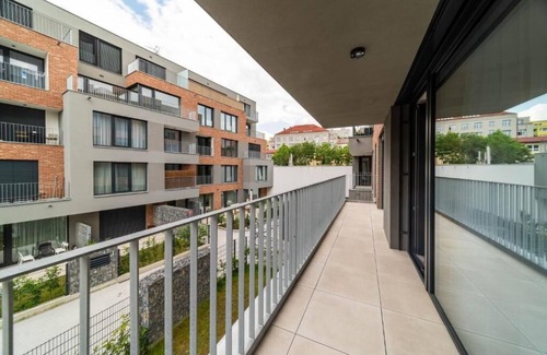 Michle Apartment | Modern family apartment with own kitchen and bathroom.