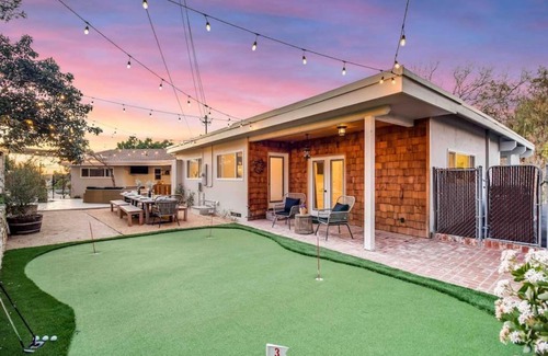 Thousand Oaks House | Modern Family Farmhouse with Pool, Jacuzzi, Putting Green, Treehouse, Bocce and more