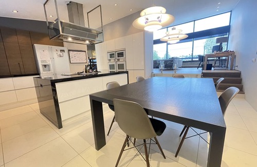 Haaleiti House | Modern family friendly house centrally located in Reykjavik, with Hot Tub