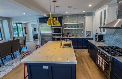 Jacobstown Villa | Modern Farm Estate Close to Six Flags and Vineyards!