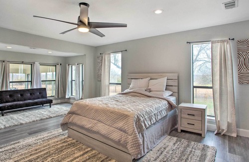 Farmersville House | Modern Farmersville Home w/ Patio