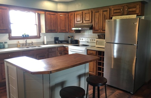 Chambersburg House | Modern Farmhouse, Central Pike Co. IL, Scenic views, Spacious gathering room