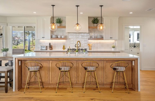 Paso Robles House | Modern Farmhouse w/pool, hot tub & spectacular views