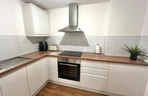 Rushmoor District Apartment | Modern Flat in Aldershot- sleeps 4