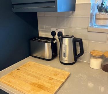 Penge and Cator Apartment | Modern Flat In Penge - 3 person