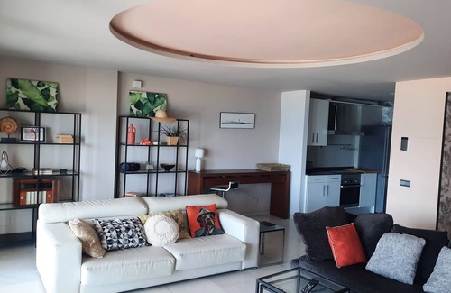 Almeria Condo | MODERN FLAT IN PROMENADE