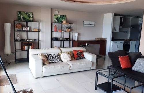 Almeria Condo | MODERN FLAT IN PROMENADE